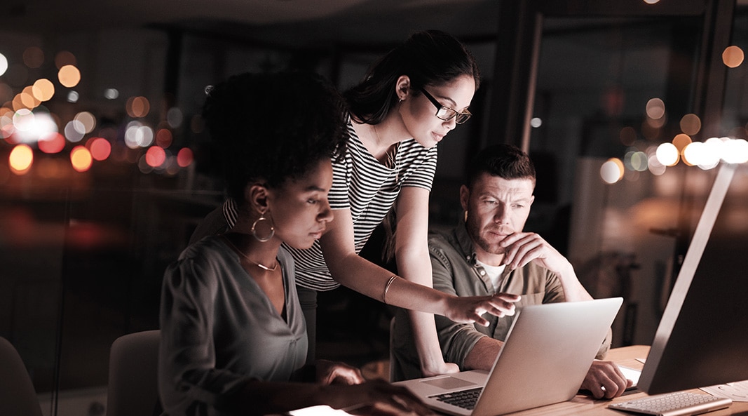 Semplifica l'approccio Zero Trust con identità e accesso utente facili da distribuire